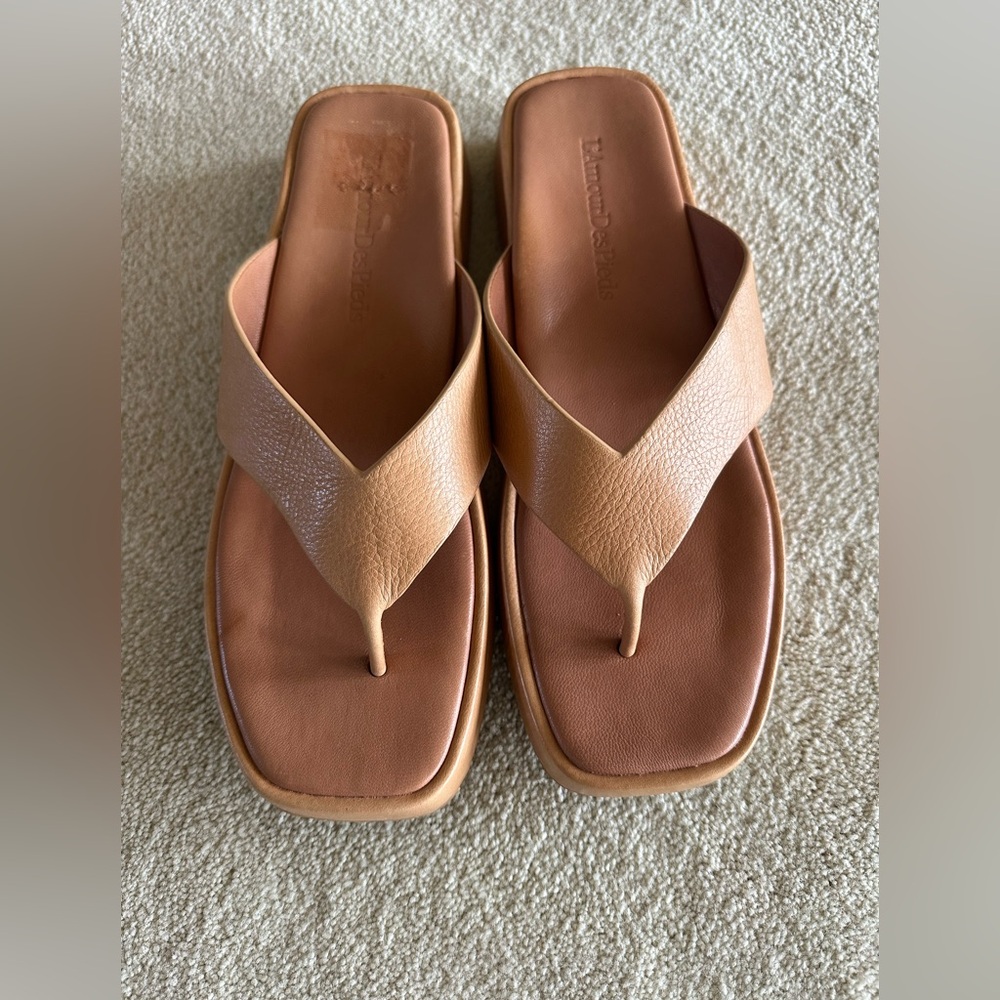 L'Amour Des Pieds Leather Thong Sandals | Tan | Size 10